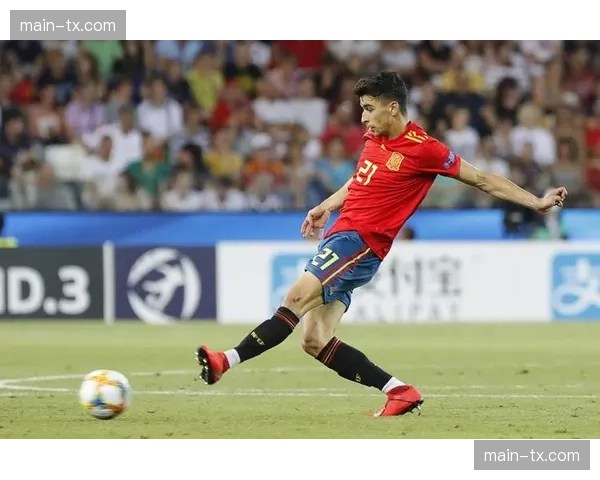 乔尔·穆卡本赛季传球成功率79.05%,挪威中场展现组织潜力 乔尔·穆卡本赛季传球成功率79.05%,挪威中场展现组织潜力